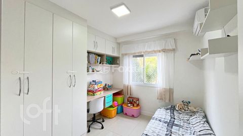 Image 3 - 701782