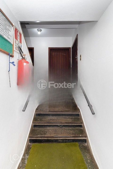Image 4 - 701889