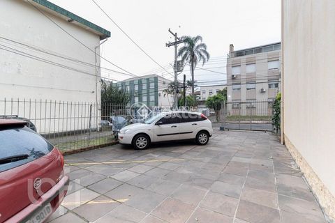 Image 3 - 701889