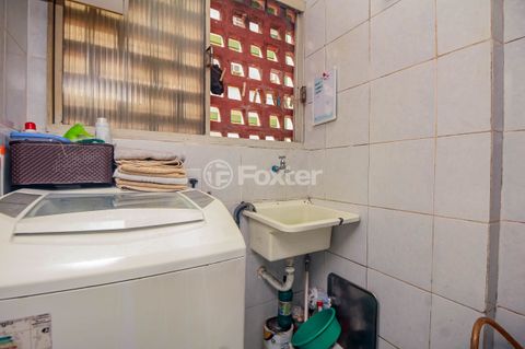 Image 8 - 702864