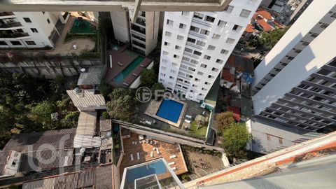 Image 3 - 702914