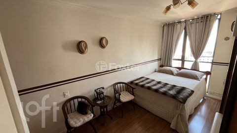 Image 18 - 702914
