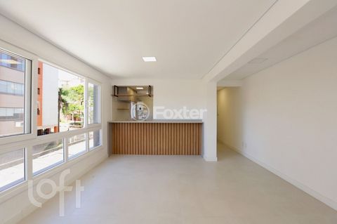 Image 4 - 702972