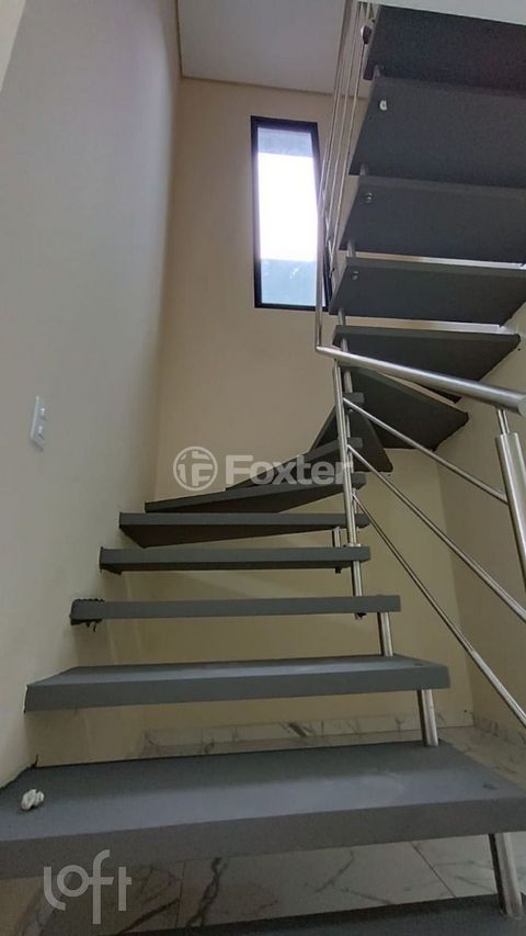 Image 7 - 703704
