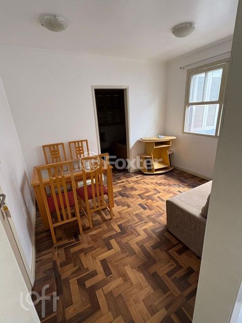 Image 5 - 703763