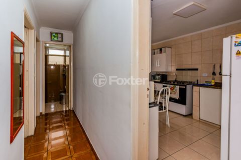 Image 9 - 703823