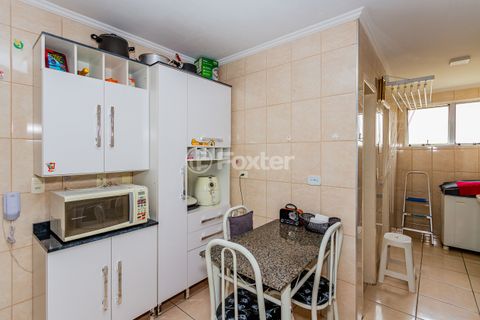Image 11 - 703823