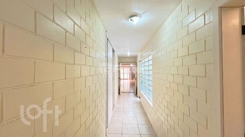Image 3 - 704049