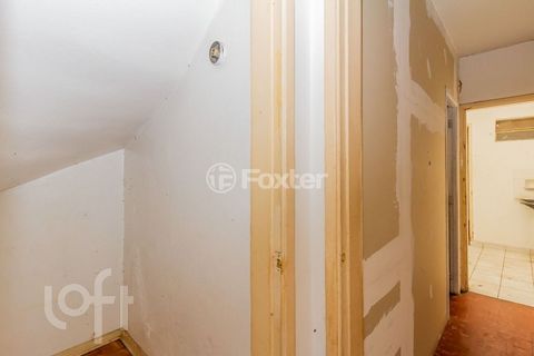 Image 6 - 704272