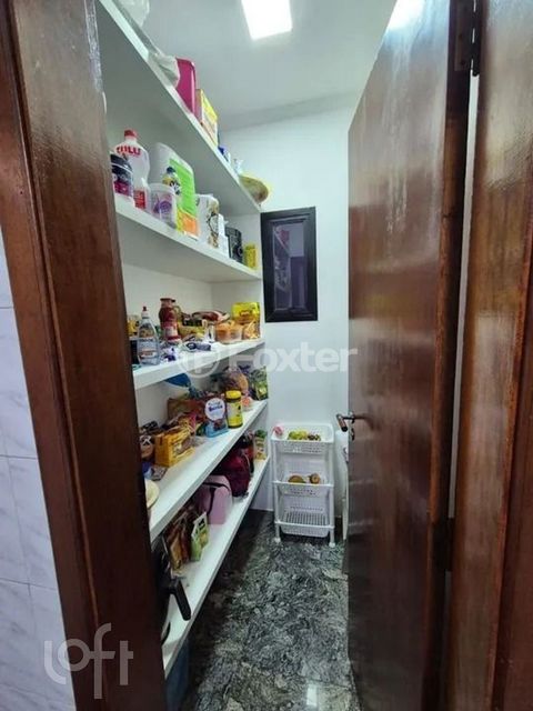 Image 3 - 704303