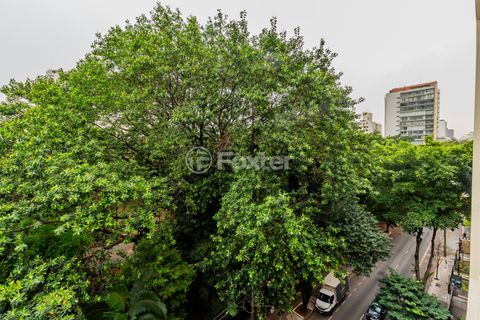 Image 11 - 704997