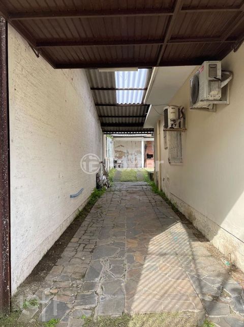 Image 9 - 705649