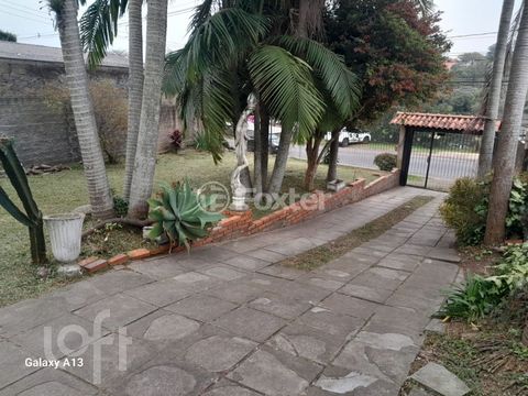Image 4 - 705747