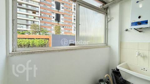 Image 15 - 705793