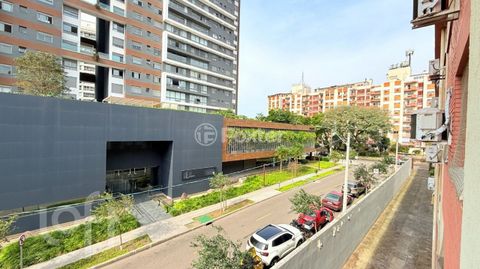 Image 6 - 705793