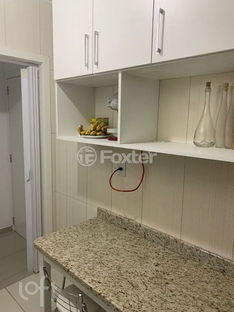 Image 10 - 705793