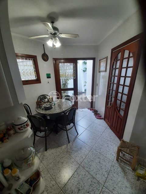 Image 7 - 709824