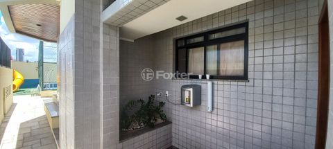 Image 4 - 714282
