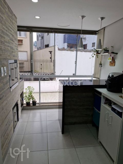 Image 8 - 717227