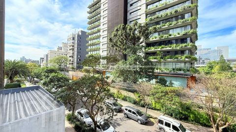 Image 15 - 717498