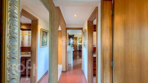 Image 14 - 717498