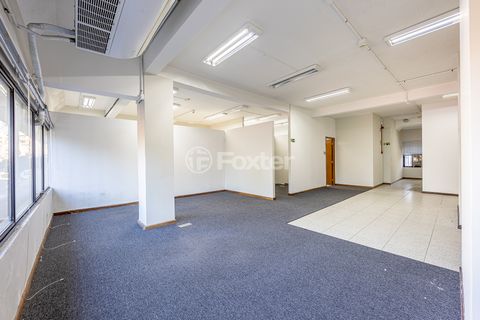 Image 17 - 726263