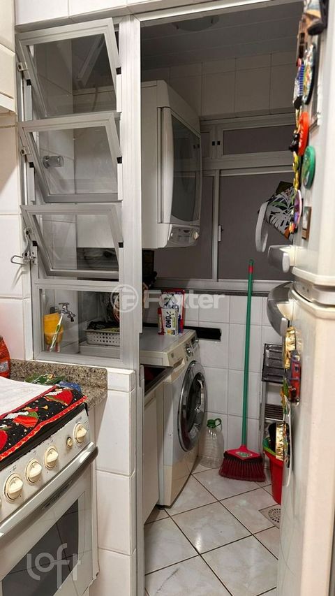 Image 9 - 726348