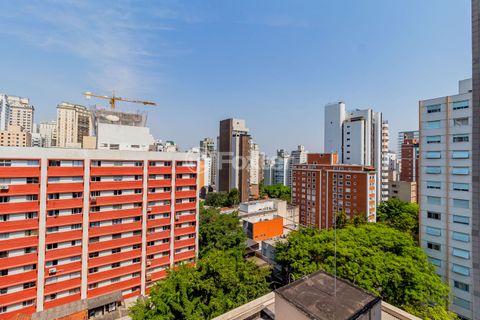 Image 12 - 726676