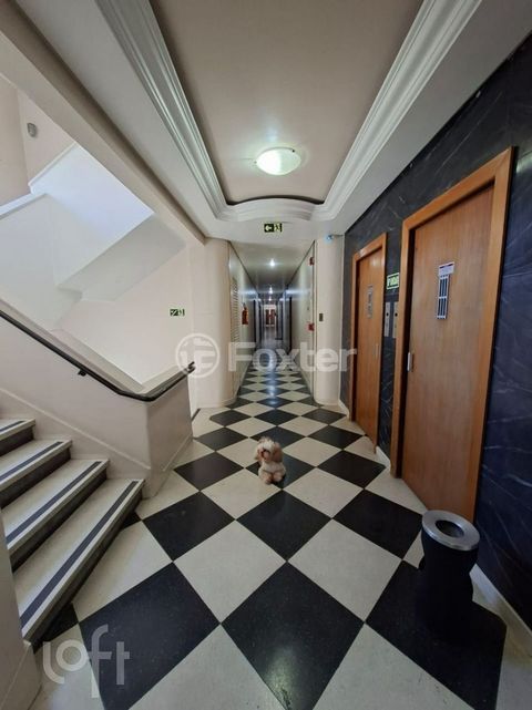Image 4 - 728684