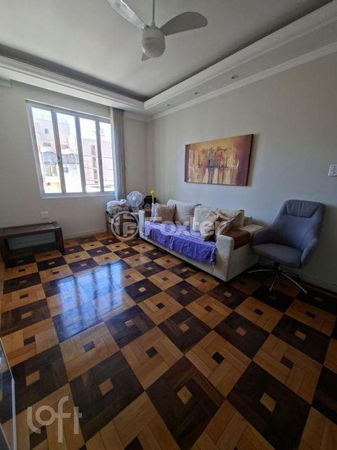 Image 12 - 728684