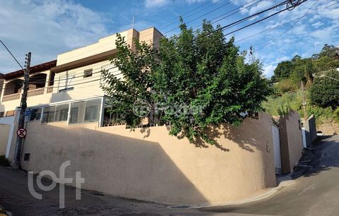 Image 4 - 728742