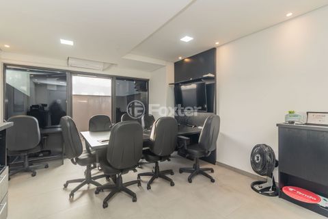 Image 3 - 728812