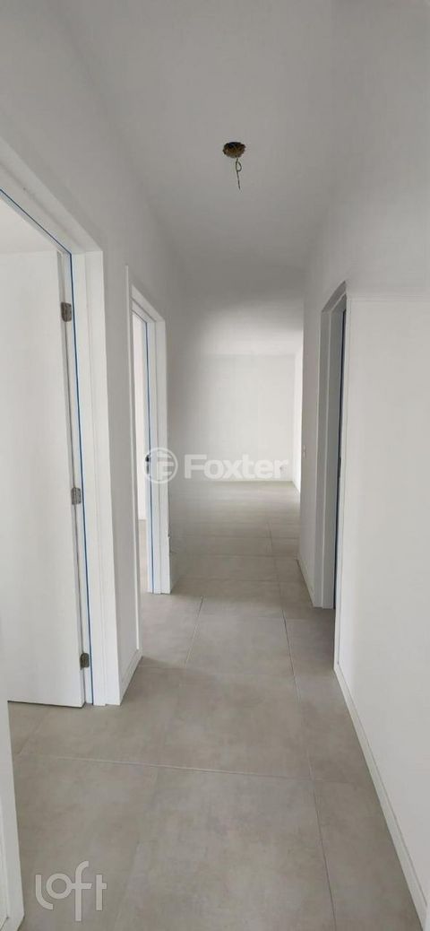 Image 5 - 728935