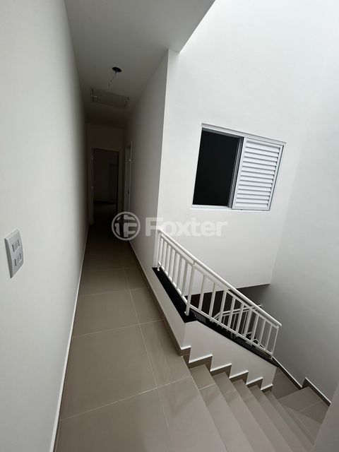 Image 1 - 729517