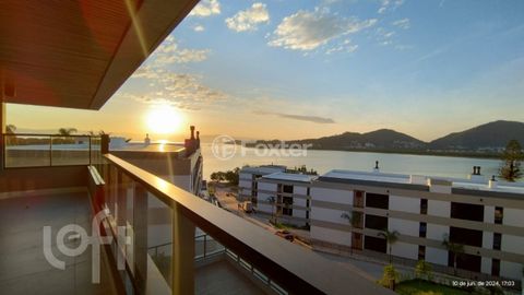Image 7 - 731525