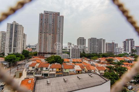Image 16 - 732113