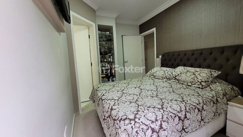 Image 11 - 732873