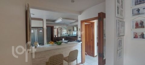 Image 7 - 732913