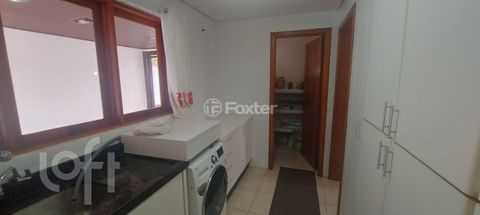 Image 9 - 732913