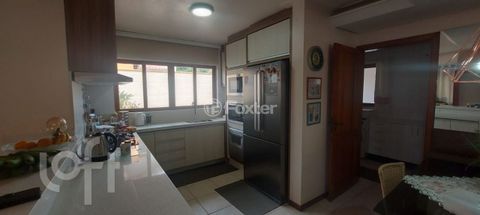 Image 4 - 732913