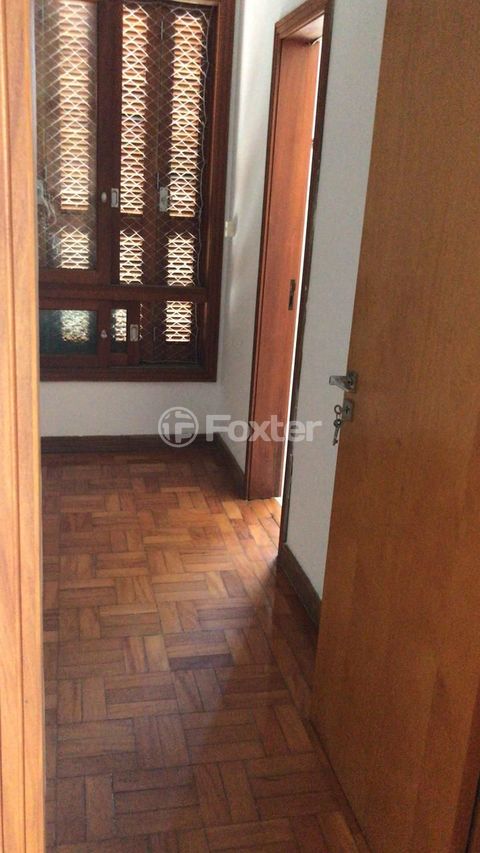 Image 1 - 733002