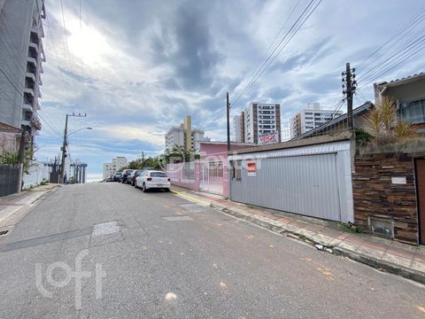 Image 8 - 735111