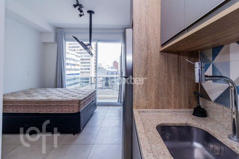 Image 6 - 735651