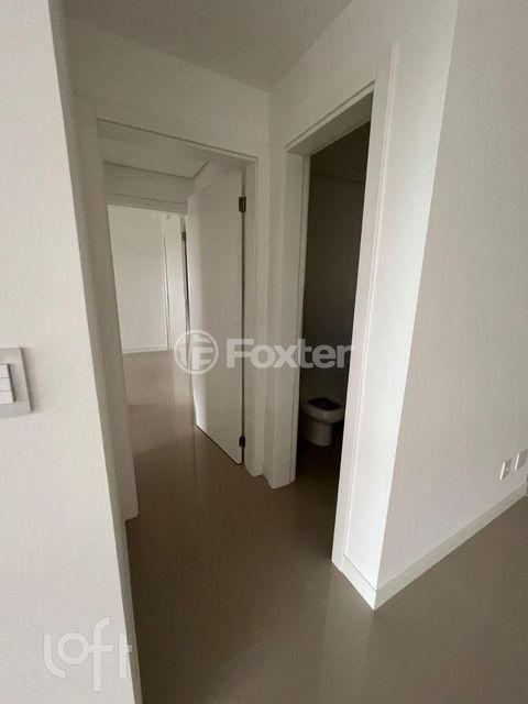 Image 8 - 735779