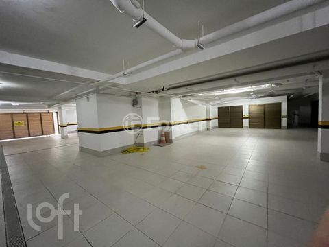 Image 2 - 735779