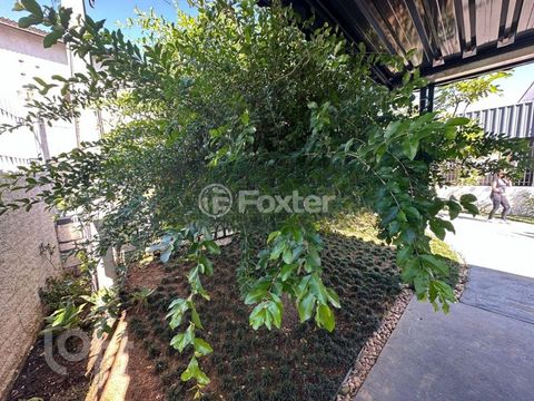 Image 5 - 735859