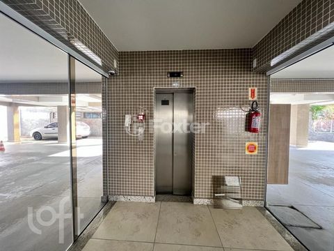 Image 6 - 736578