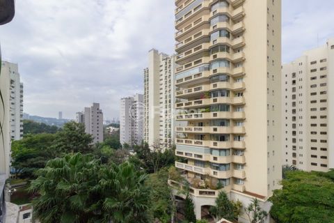 Image 4 - 736740