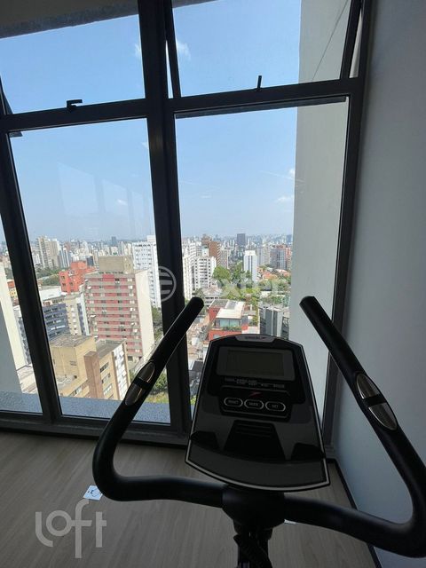 Image 7 - 737041