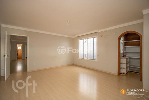 Image 4 - 737183